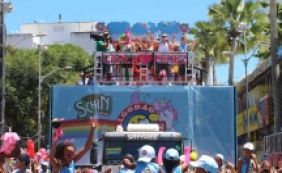 Carla Perez fala de multas recebidas durante o carnaval: [Carla Perez fala de multas recebidas durante o carnaval: