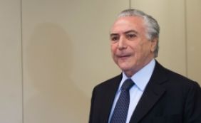 Cientista político não crê em queda de Temer mas sinaliza [Cientista político não crê em queda de Temer mas sinaliza