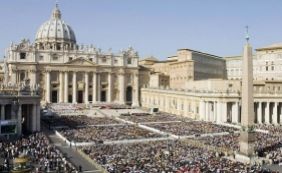 Vaticano apresenta grupo [Vaticano apresenta grupo