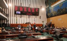 Deputado do PSL nega chantagem ao governo e critica Nilo: [Deputado do PSL nega chantagem ao governo e critica Nilo: