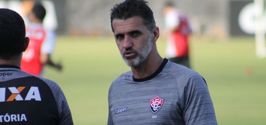 Mancini admite cenário delicado, mas diz que chegou no Vitória para \ [Mancini admite cenário delicado, mas diz que chegou no Vitória para \