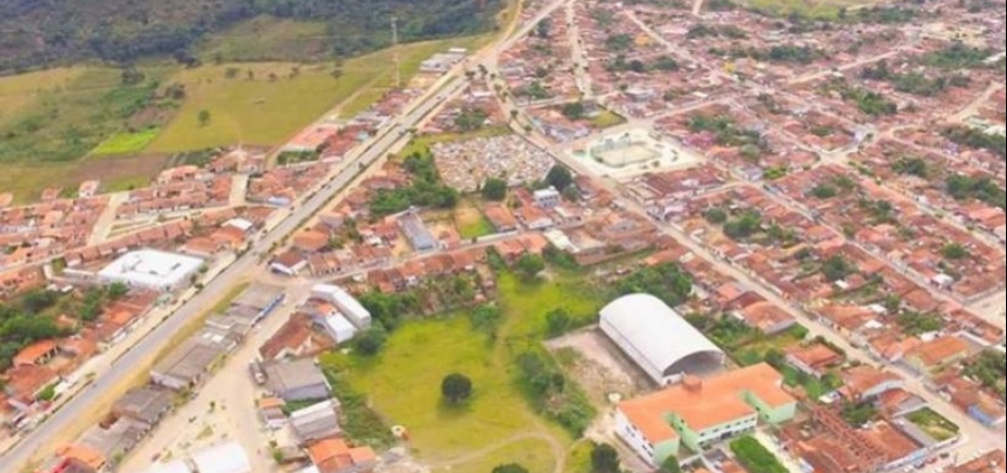 [Governo assina autorização para estudos de barragens em Rio do Pires e Tapiramutá]