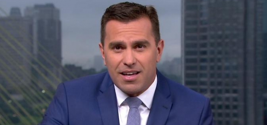 Apresentador da Globo pede desculpas ao vivo após comentário machista: [Apresentador da Globo pede desculpas ao vivo após comentário machista: