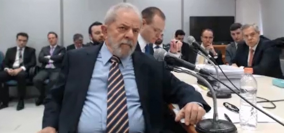 Lula nega atos ilícitos e diz que Palocci é [Lula nega atos ilícitos e diz que Palocci é