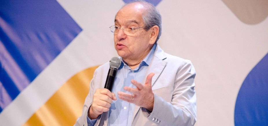 MK critica ministro que [MK critica ministro que
