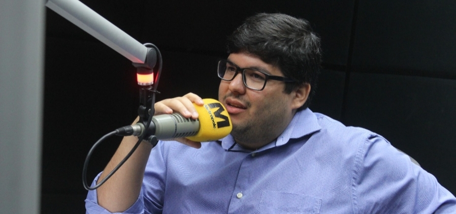 Medrado critica presença de líderes políticos em [Medrado critica presença de líderes políticos em