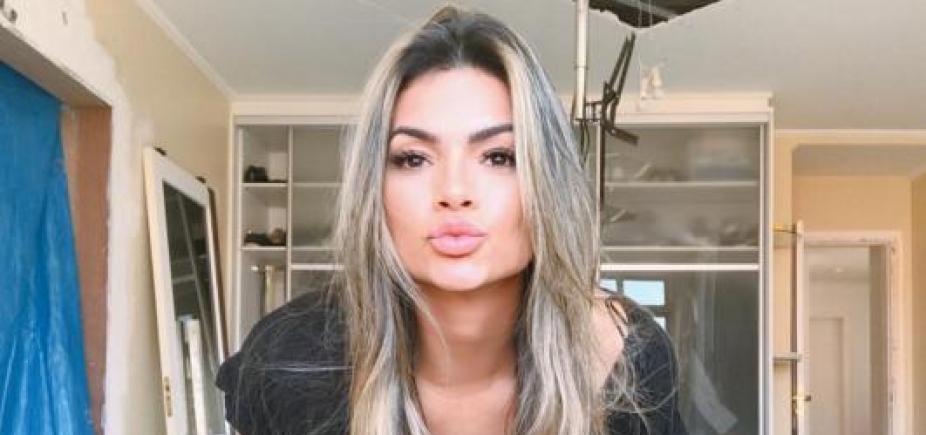 Kelly Key exibe corpão e brinca: \ [Kelly Key exibe corpão e brinca: \