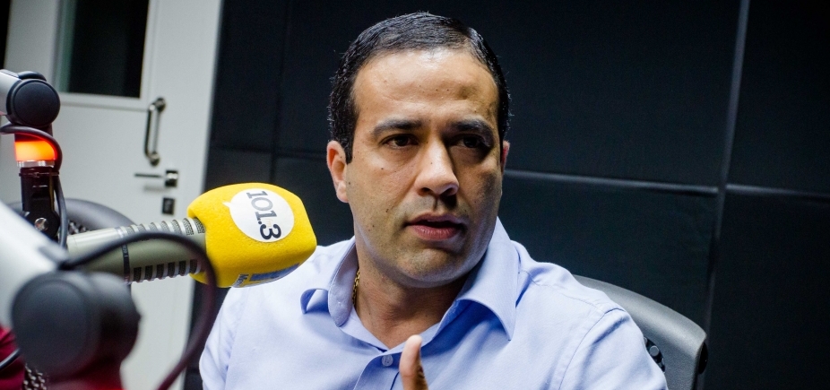 Reis diz que saída do PMDB é especulação: [Reis diz que saída do PMDB é especulação: