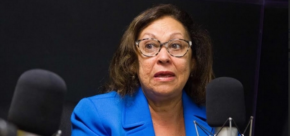 Lídice ironiza ausência de ministro de Temer em cerimônia com Rui: \ [Lídice ironiza ausência de ministro de Temer em cerimônia com Rui: \