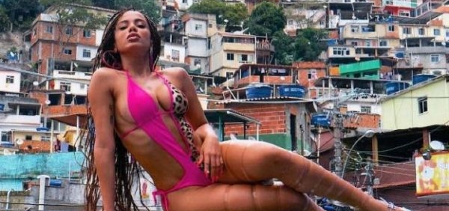 Anitta divulga trechos de [Anitta divulga trechos de