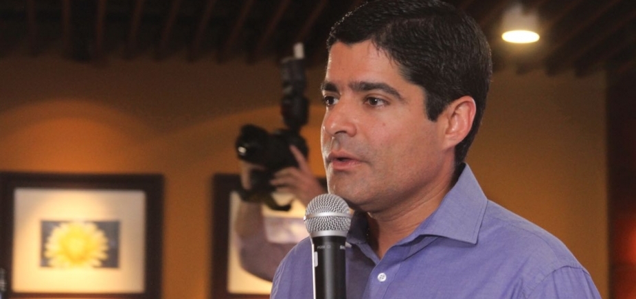 Ao anunciar Centro de Convenções, Neto manda recado a Rui: [Ao anunciar Centro de Convenções, Neto manda recado a Rui: