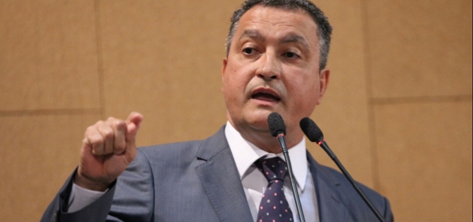 Rui rebate Neto, chama Centro de Convenções Municipal de [Rui rebate Neto, chama Centro de Convenções Municipal de