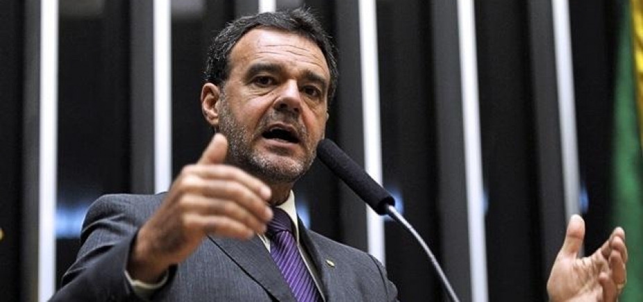 Daniel Almeida diz que Temer chantageia deputados e Maia é figura \ [Daniel Almeida diz que Temer chantageia deputados e Maia é figura \