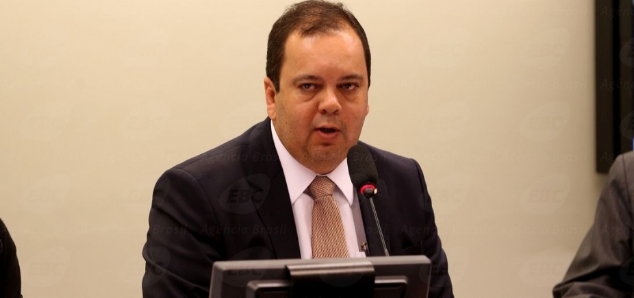 Deputado nega boicote do DEM a empréstimo e ataca governo do estado: [Deputado nega boicote do DEM a empréstimo e ataca governo do estado: