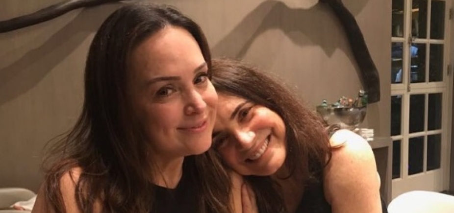 Gabriela Duarte posa com Regina Duarte e fãs comentam semelhança: \ [Gabriela Duarte posa com Regina Duarte e fãs comentam semelhança: \