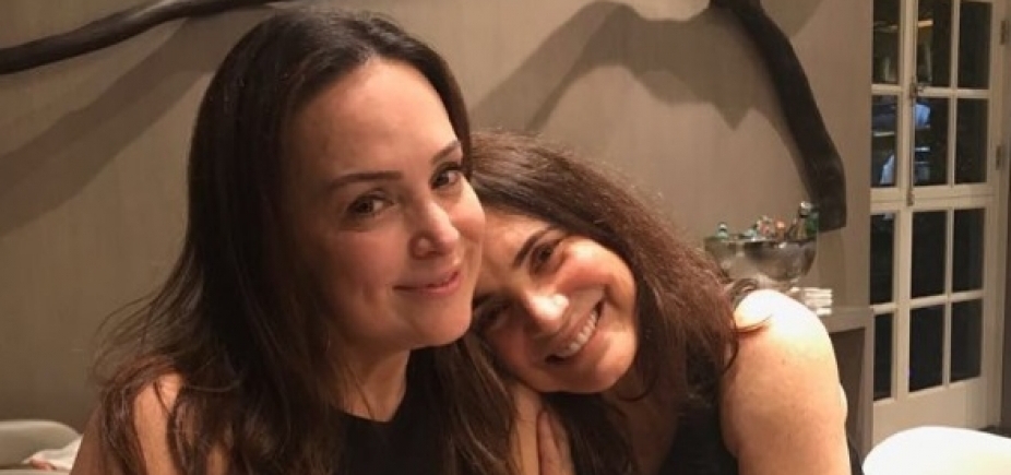 Gabriela Duarte posa com Regina Duarte e fãs comentam semelhança: \ [Gabriela Duarte posa com Regina Duarte e fãs comentam semelhança: \