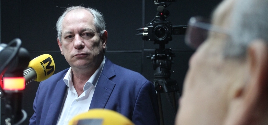 Para Ciro, FHC e Lula negligenciaram reforma política: [Para Ciro, FHC e Lula negligenciaram reforma política: