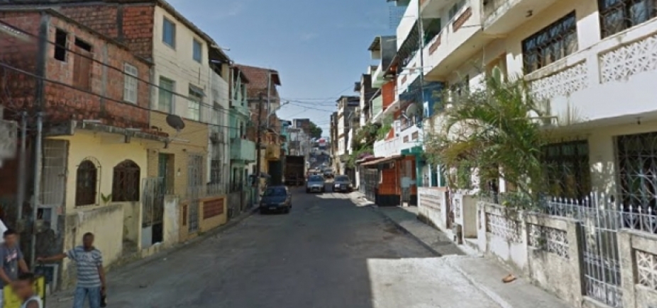 Sem água há cinco dias, morador da Liberdade reclama: [Sem água há cinco dias, morador da Liberdade reclama: