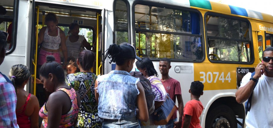 [Sem descartar greve, rodoviÃ¡rios marcam nova reuniÃ£o com prefeitura e empresÃ¡rios na quinta]