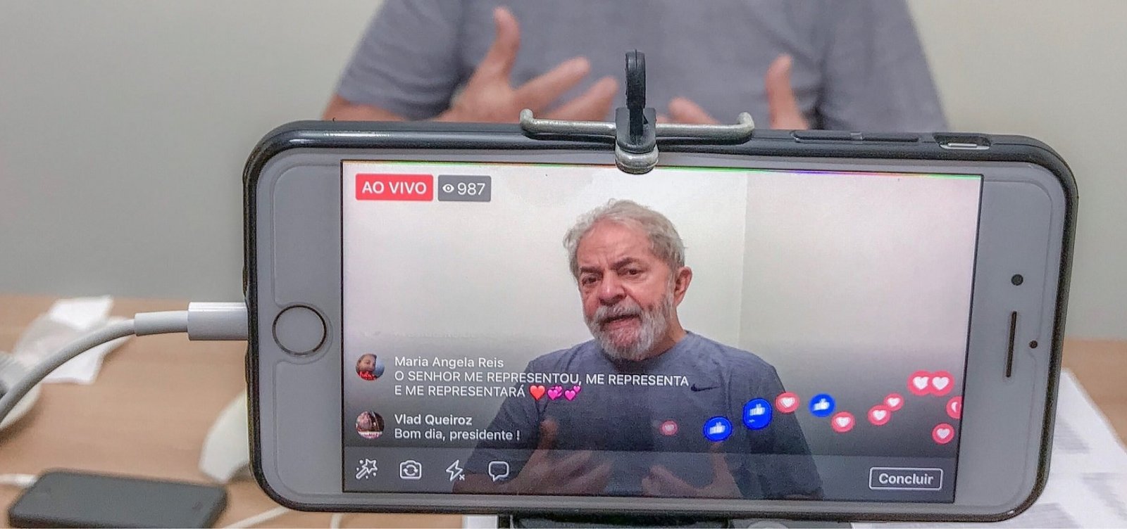 [PT vai pedir autorização à Justiça para Lula gravar vídeos políticos na prisão]