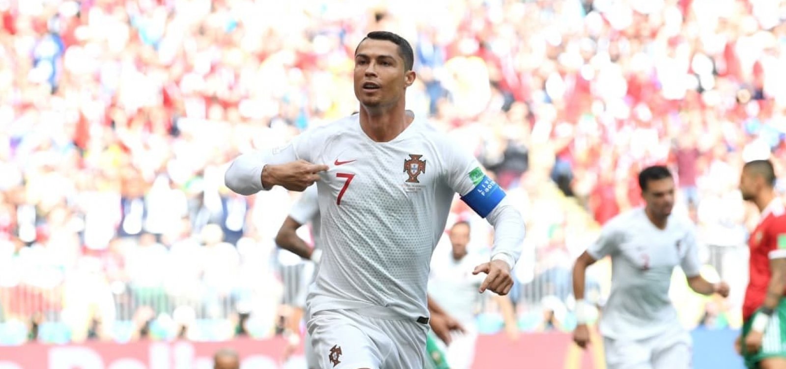 [Cristiano Ronaldo marca, Portugal vence e elimina Marrocos]