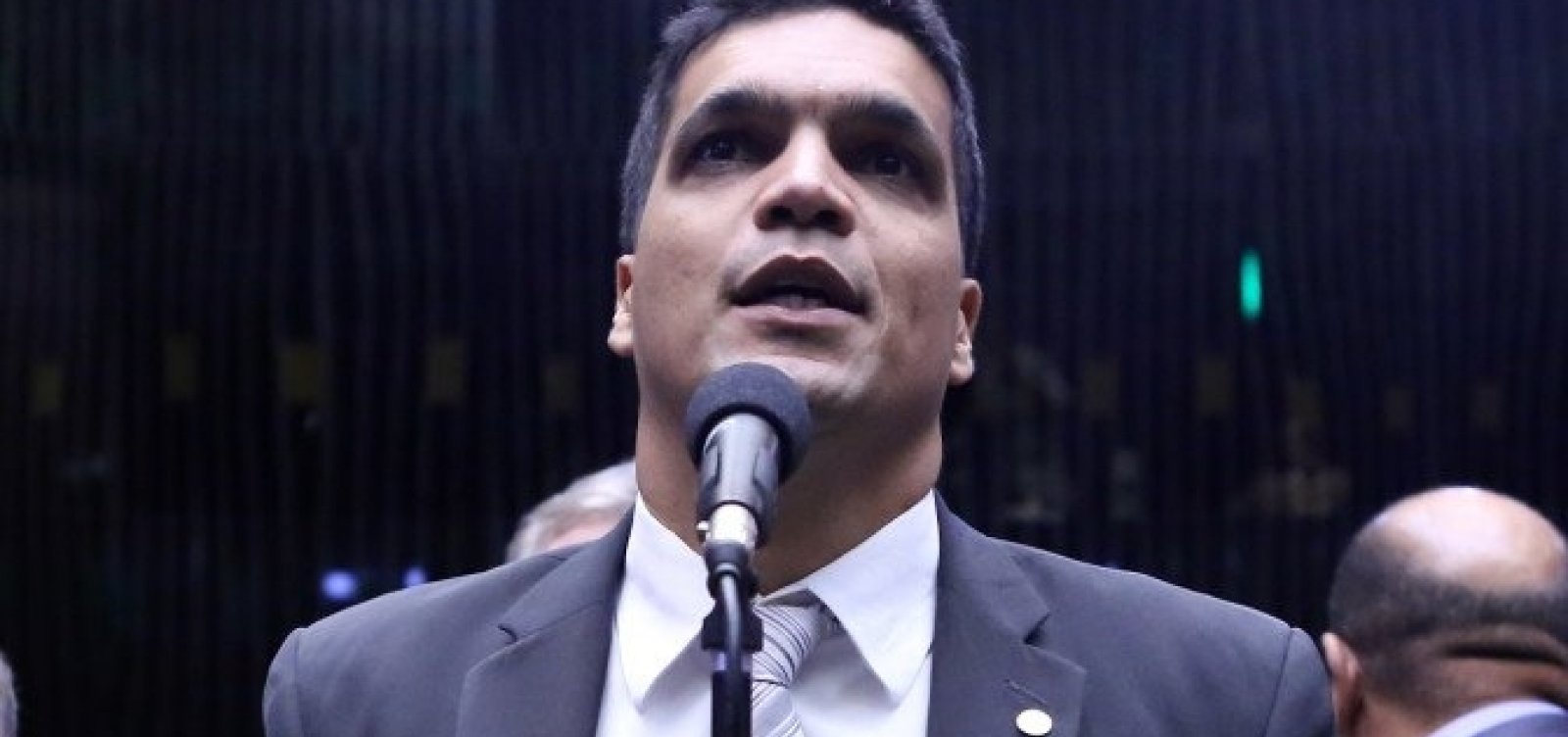 [Daciolo quer roubar eleitores de Bolsonaro, nÃ£o ajudÃ¡-lo, diz dirigente do Patriota]