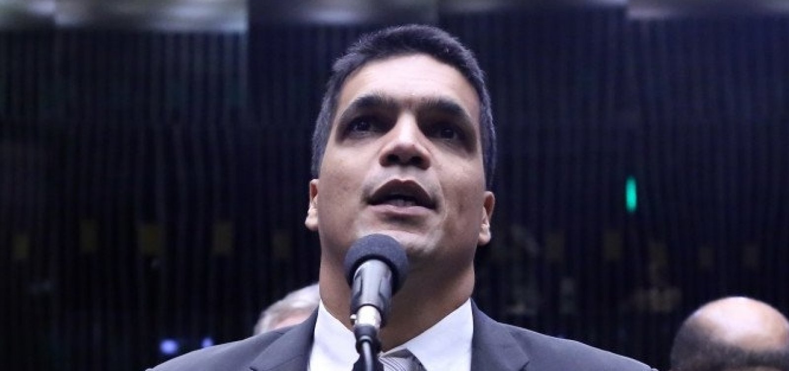 [Candidaturas de militares dobram em quatro anos, diz jornal]