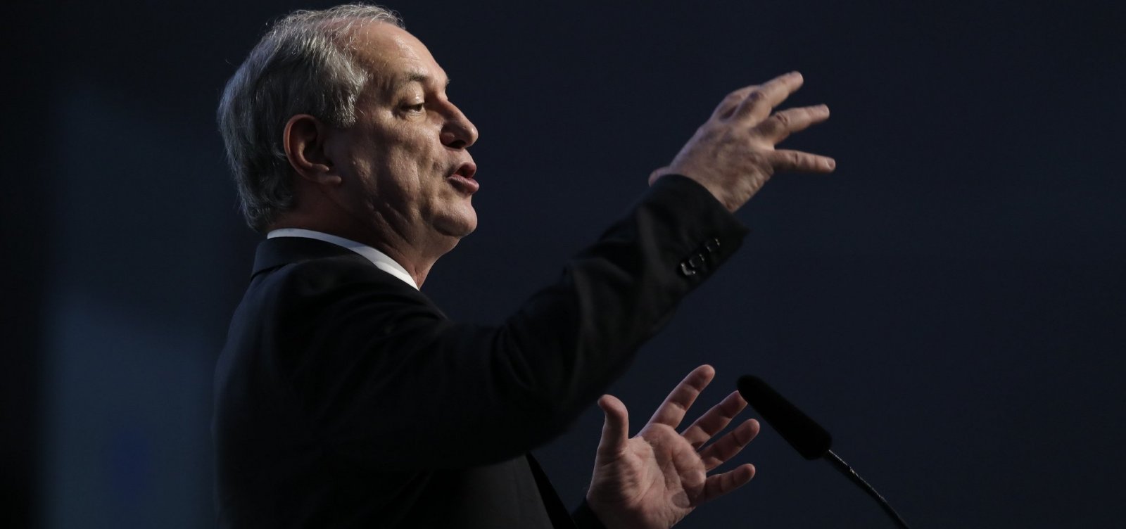 [‘PT inventa que Lula é candidato só para explorar’, provoca Ciro Gomes]