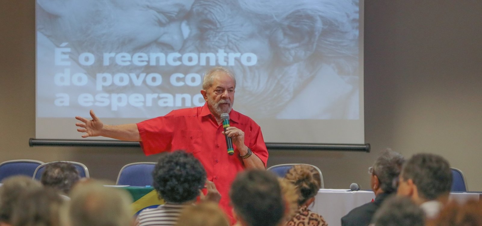 [Defesa de Lula pede ao TSE respeito a prazos]