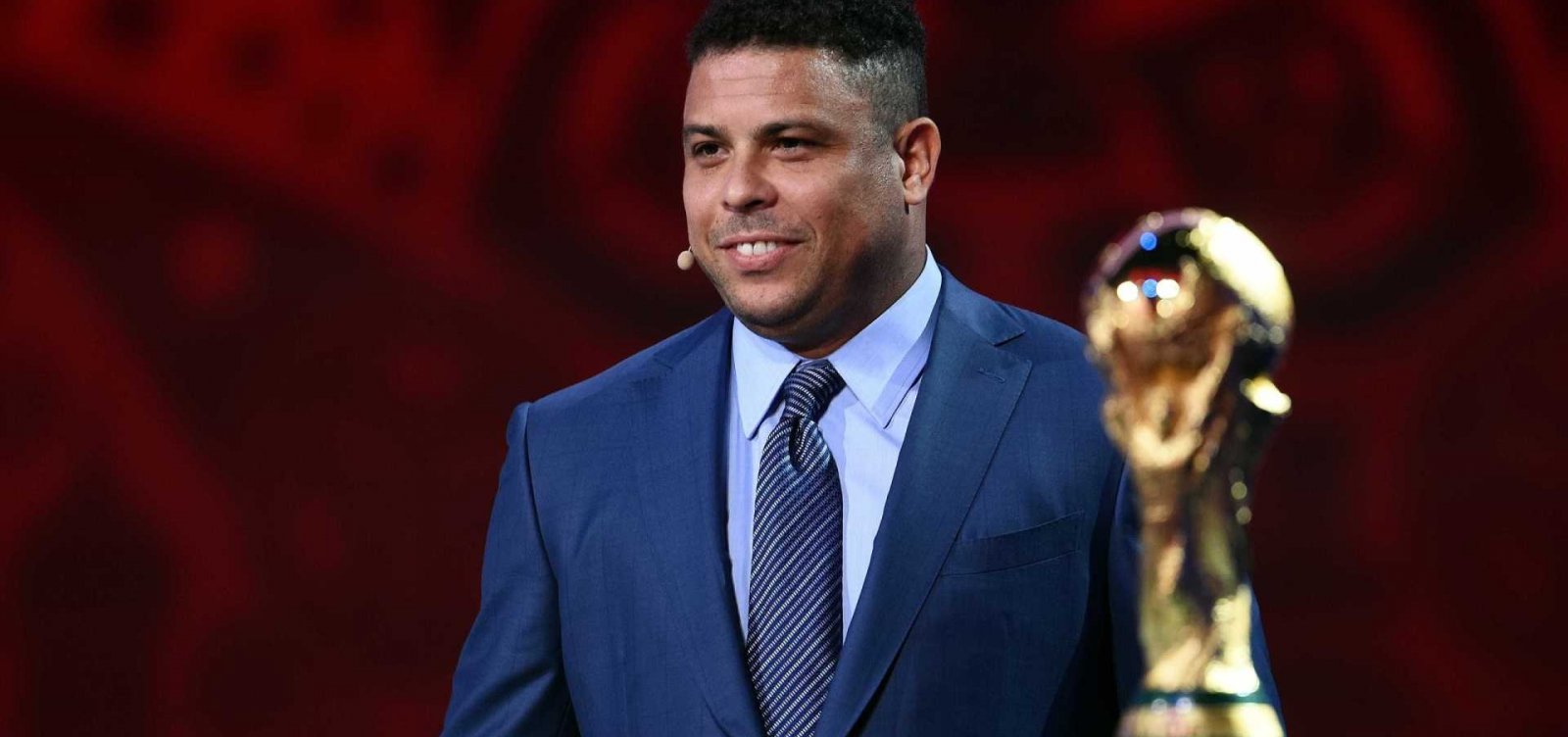 [Ronaldo Fenômeno será presidente e maior acionista de time espanhol, aponta imprensa local]