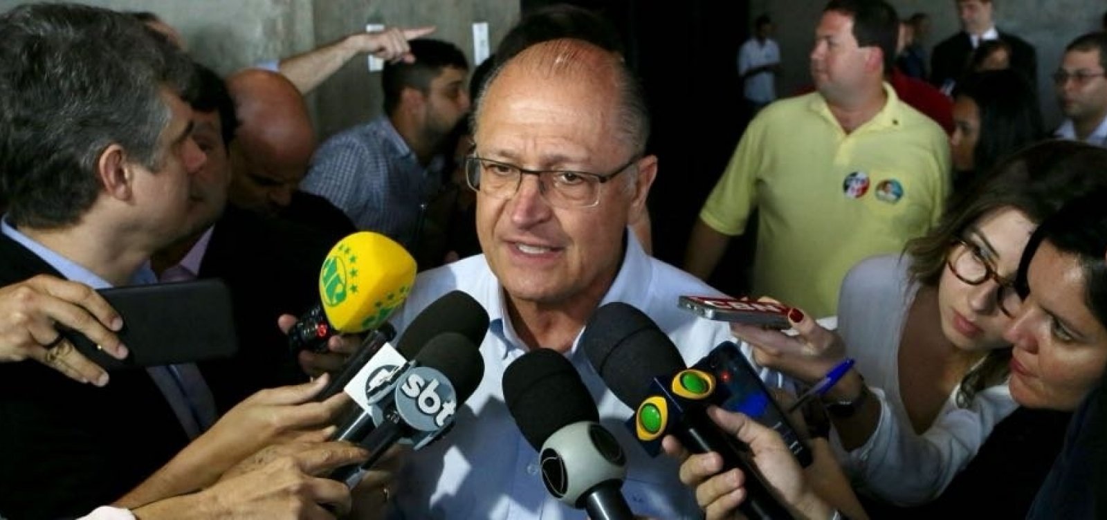 [Alckmin responde críticas que recebeu de Temer]