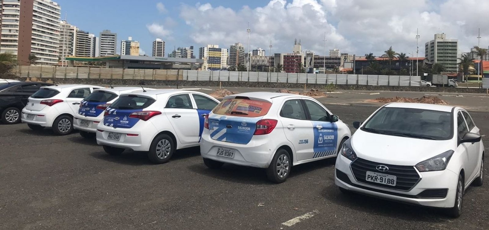 [Carros flagrados em evento de Zé Ronaldo pertencem a empresa contratada pela prefeitura]