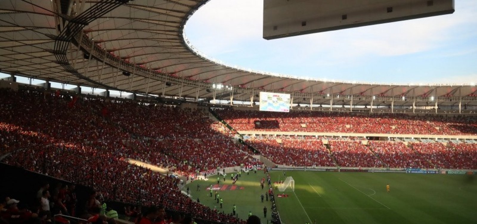 [Justiça cancela concessão do Maracanã e suspende licitação]