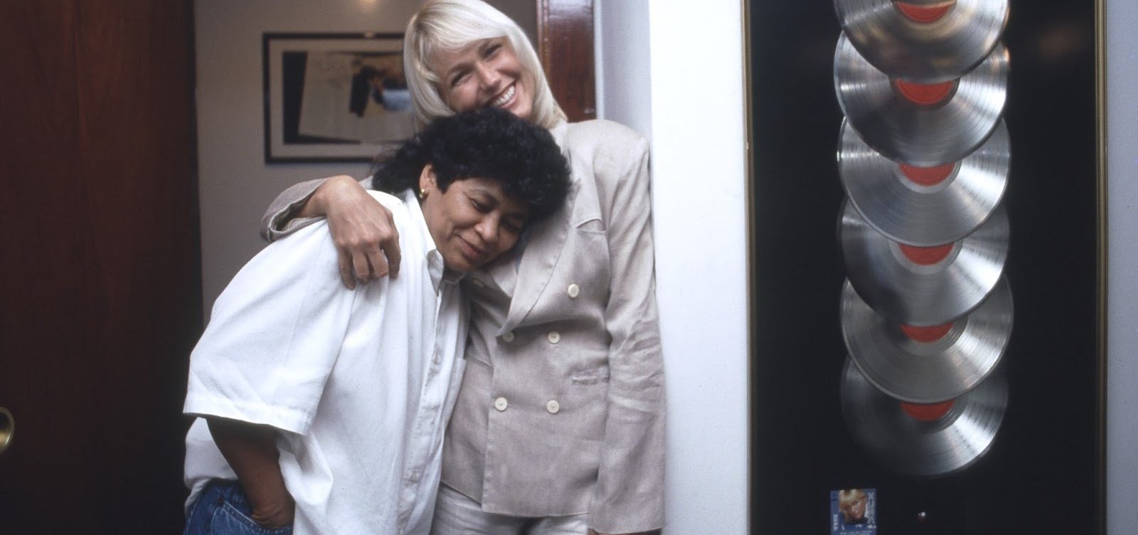 [Xuxa abre o jogo sobre relação com Marlene Mattos: 'Me sentia abusada']