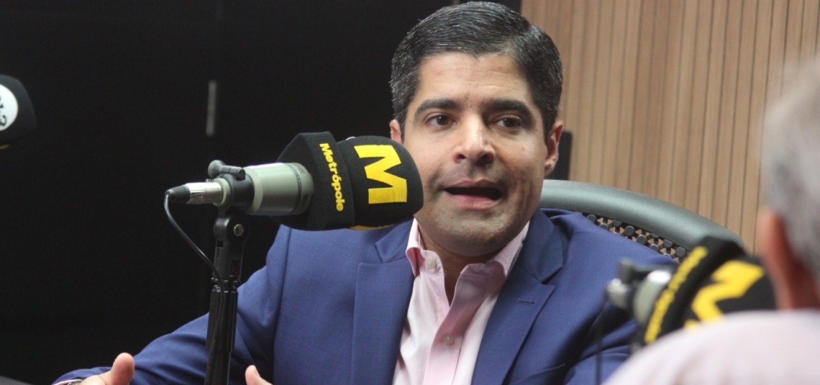 [Colega de Bolsonaro por 10 anos, Neto sentencia: 'Não vi apresentar nenhuma proposta importante']