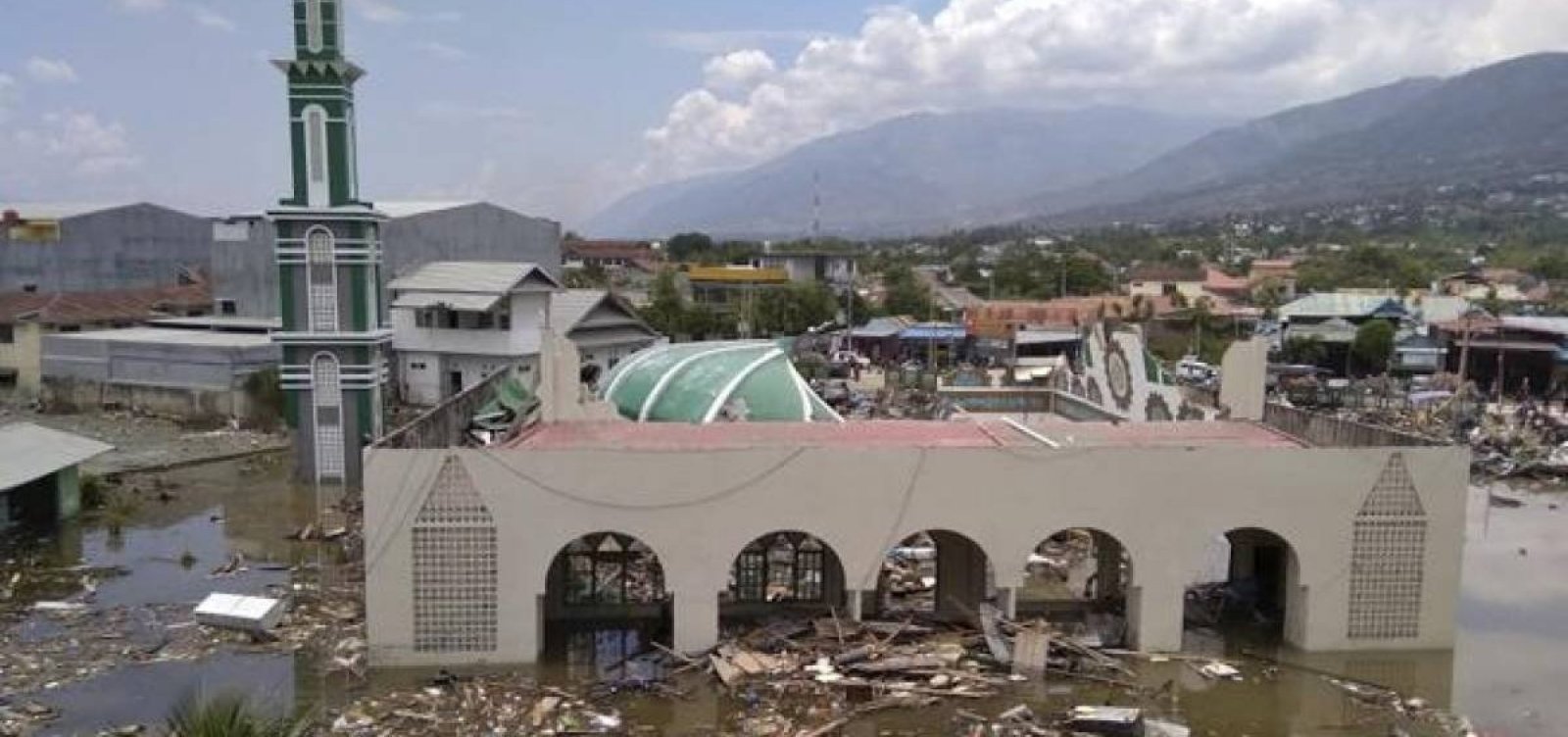 [Não há brasileiros entre vítimas de terremoto na Indonésia, diz Itamaraty]