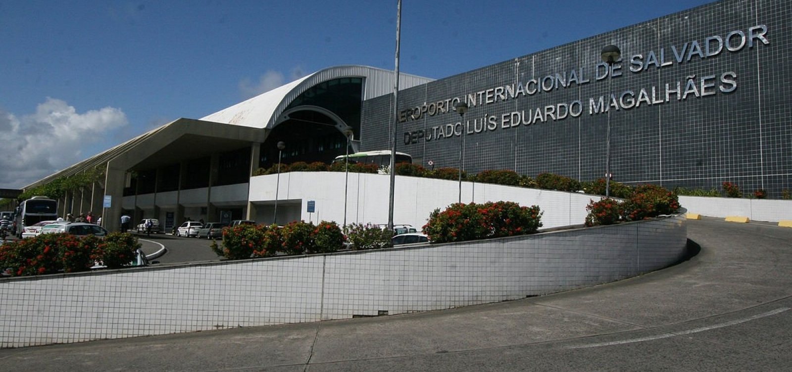 [Inema proÃ­be construÃ§Ã£o de nova pista de pouso e decolagem no aeroporto de Salvador]