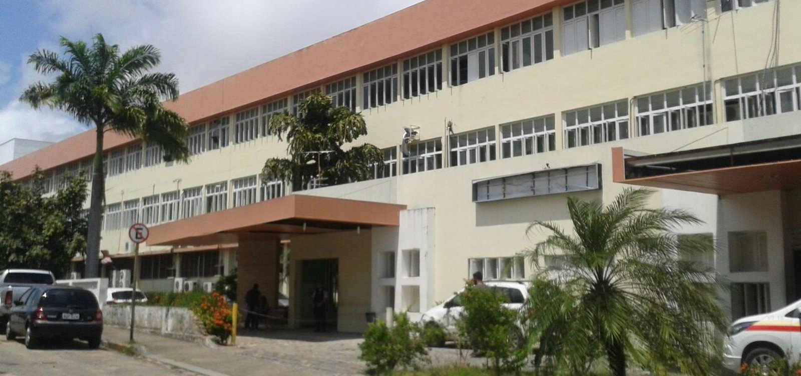 [Médica rasga receita após paciente declarar que votou em Haddad]