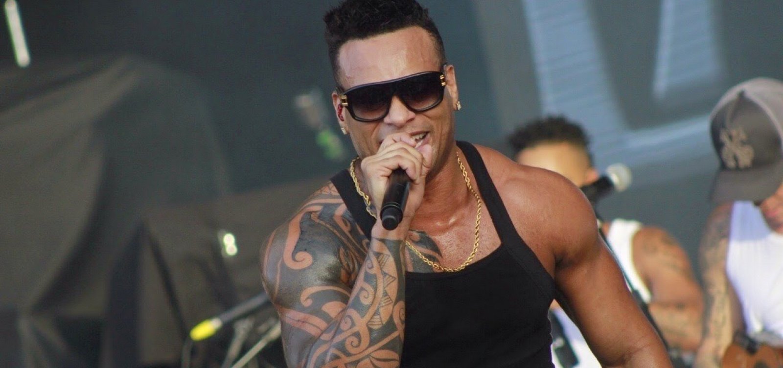 [Parangolé anuncia ensaios de verão em todos os domingos de janeiro]