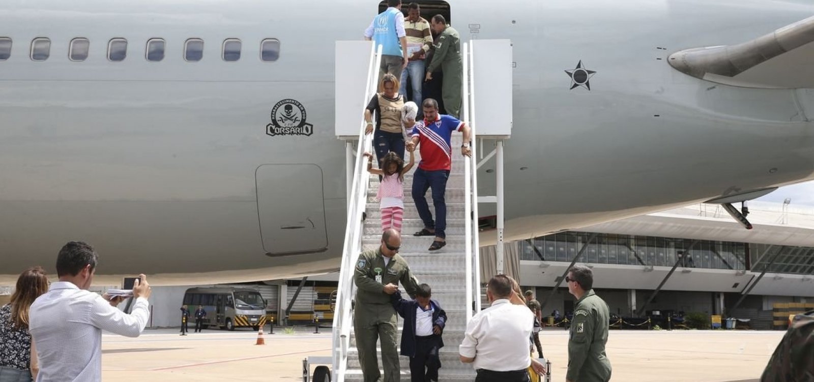 [Venezuelanos refugiados chegam hoje a Salvador e Alagoinhas]