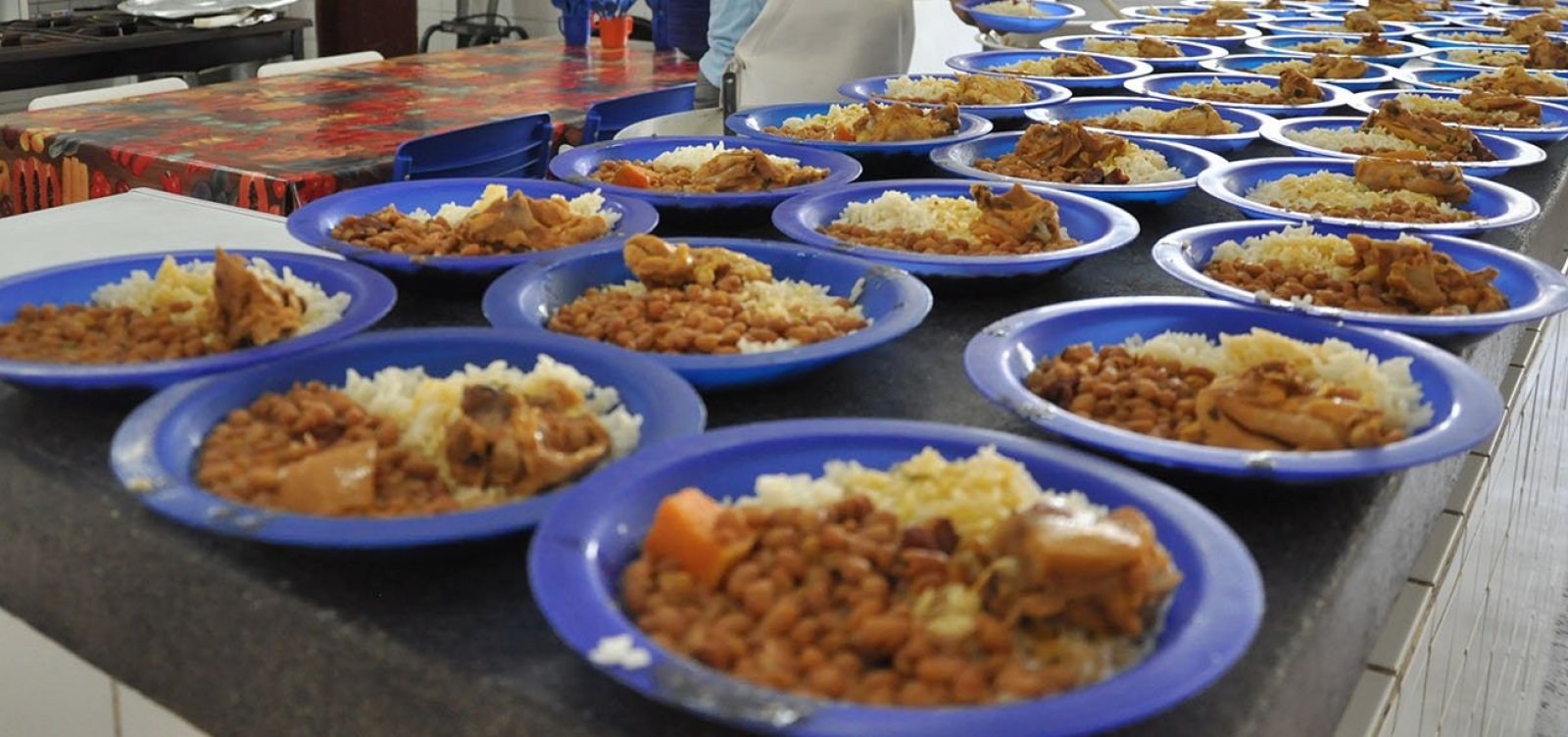 [Arrolada na 'mÃ¡fia da merenda', empresa ganha contrato de R$ 25 miÂ em SalvadorÂ ]