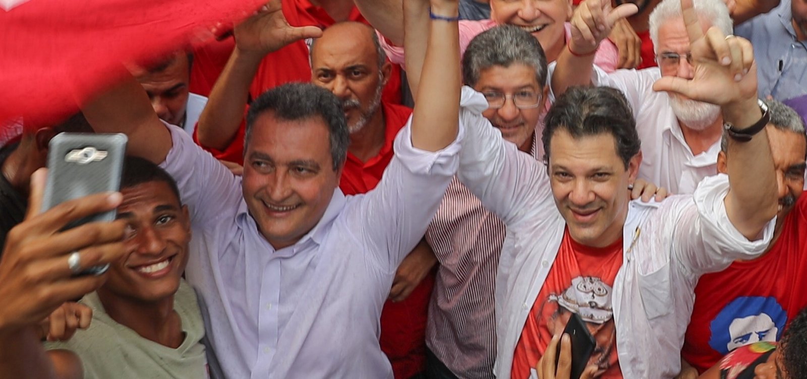 [Haddad participa de caminhada hoje em Salvador ]