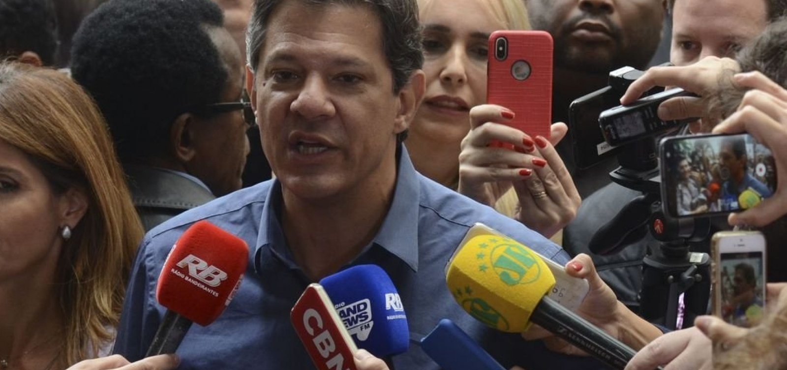 [Após vitória de Bolsonaro, Haddad fala em 'compromisso com a democracia']