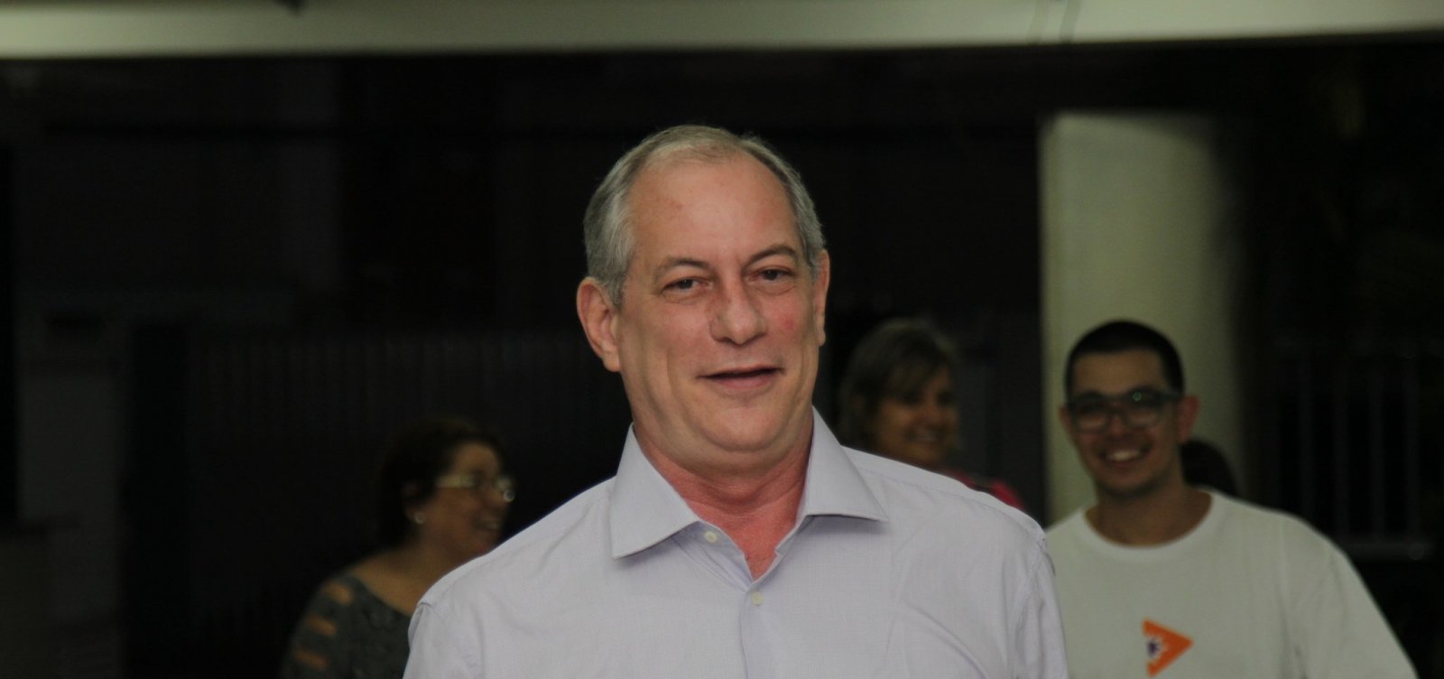 [Moro deveria 'assumir' que Ã© um polÃ­tico e aceitar ministÃ©rio no governo Bolsonaro, diz Ciro]