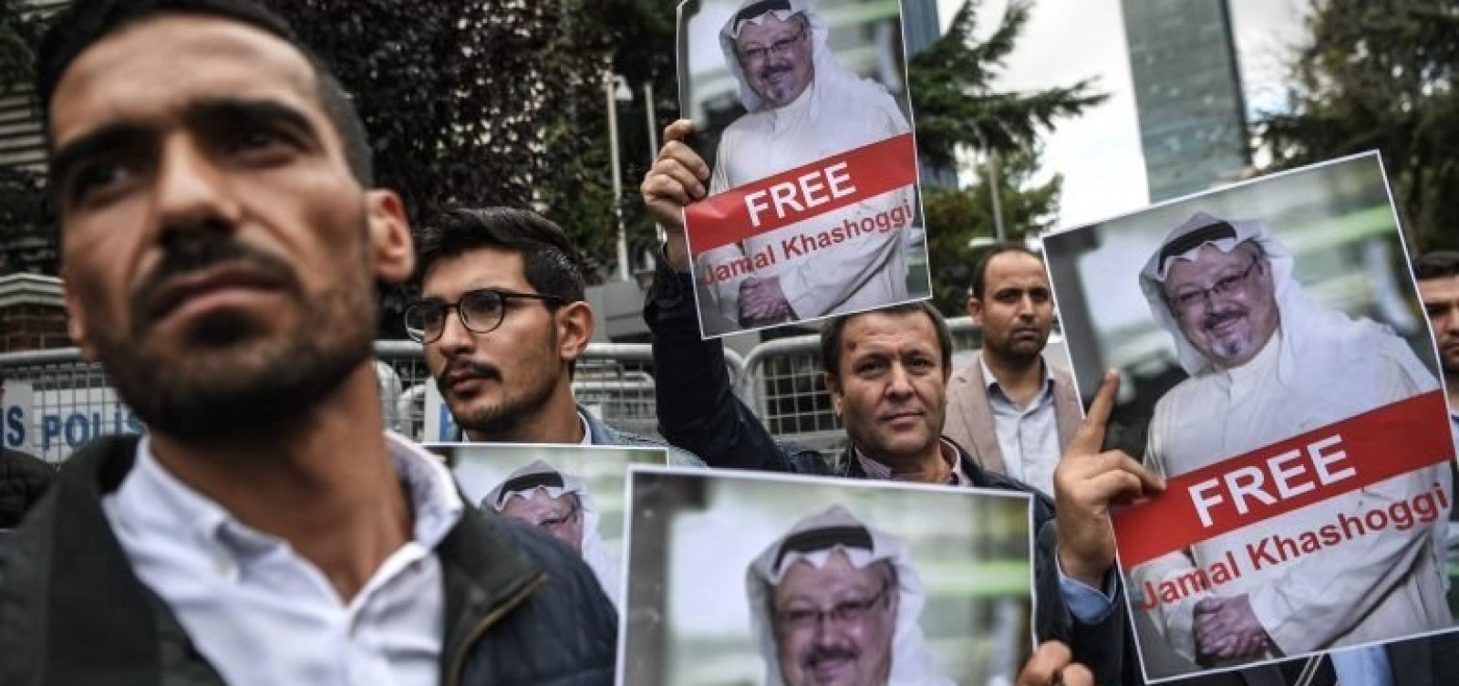 [Corpo de jornalista foi dissolvido em substância química, diz Turquia]