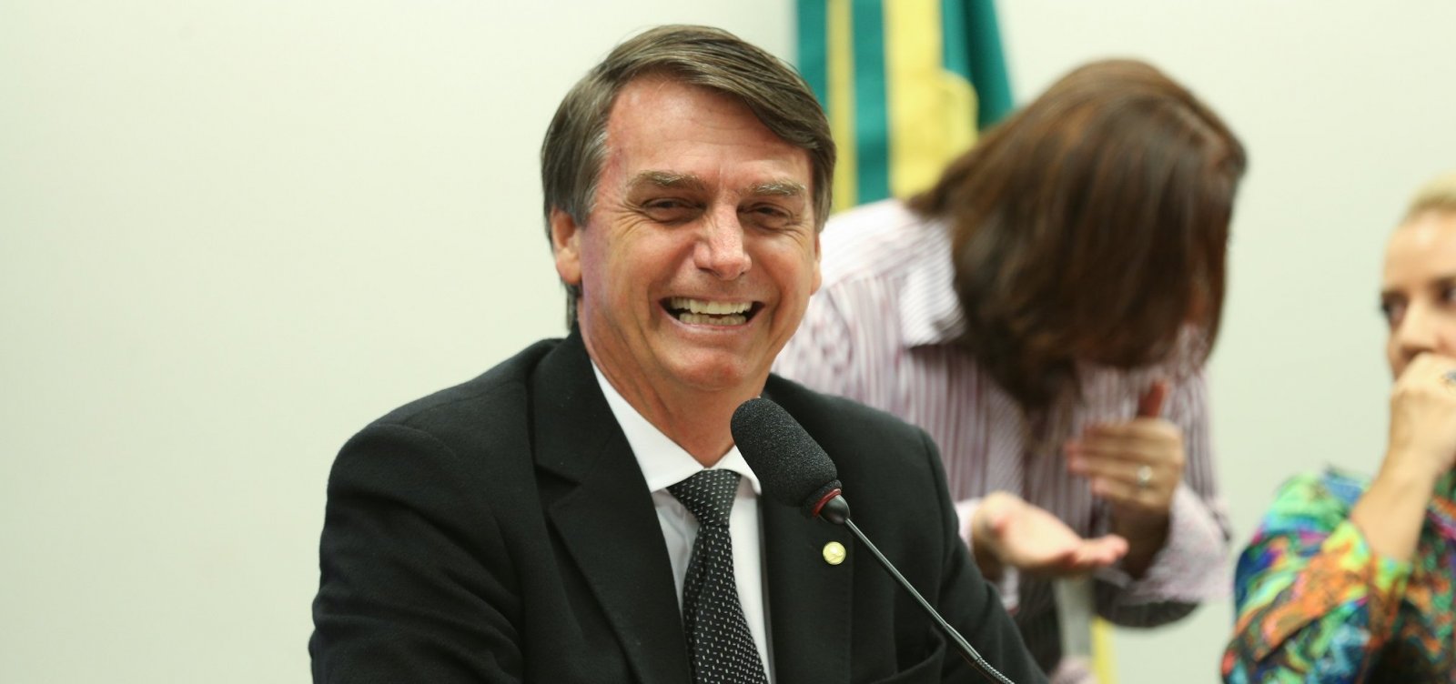 [Sem mulheres, Bolsonaro divulga equipe de transiÃ§Ã£o]