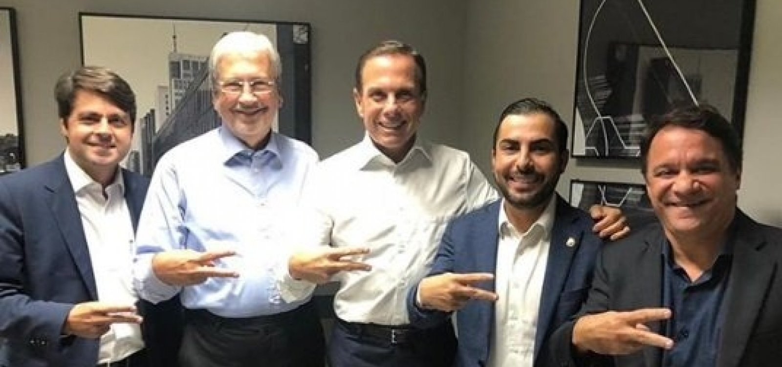 [Imbassahy visita JoÃ£o Doria apÃ³s rumores de que deixaria PSDB]