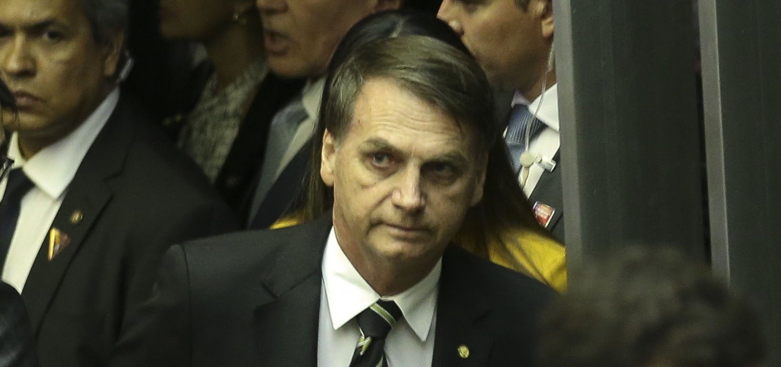 [Congresso veta nome artístico de cantor para não desagradar Bolsonaro]