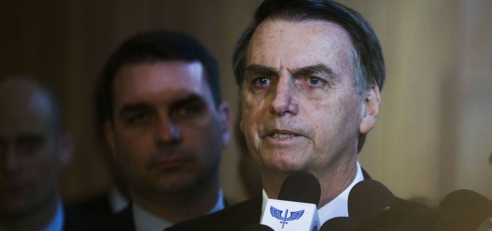 [Bolsonaro anuncia que MinistÃ©rio do Trabalho serÃ¡ extinto]