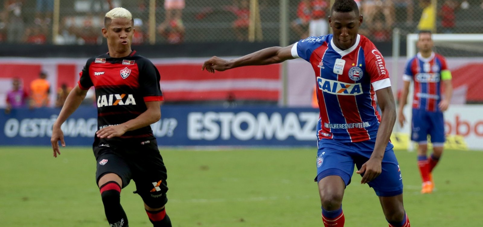 [Vitória e Bahia empatam em último clássico do ano em 2 a 2]